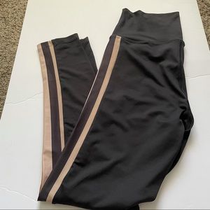 NWT BEACH RIOT LEGGINGS